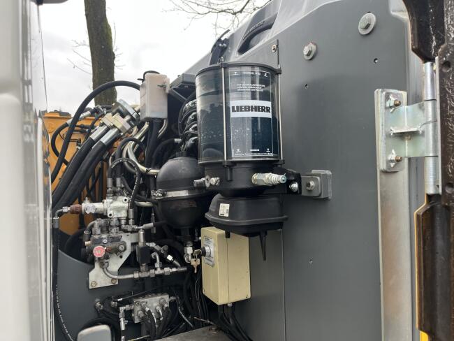 2015 Liebherr A914-Li VK7832 | Graafmachine | Mobiele graafmachine