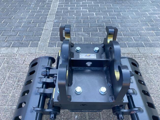 2026 V-M 150ND AC03 (CW05 / S40) Sorteergrijper (zonder draaikrans) (1,2-3,0t) ADV1069 | Aanbouwdelen | Sloop/Sorteerknijper