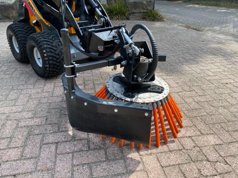 2025 Giant Onkruidborstel Compact tbv SKID / G1200 ADV1086 | Aanbouwdelen | Onkruidborstel