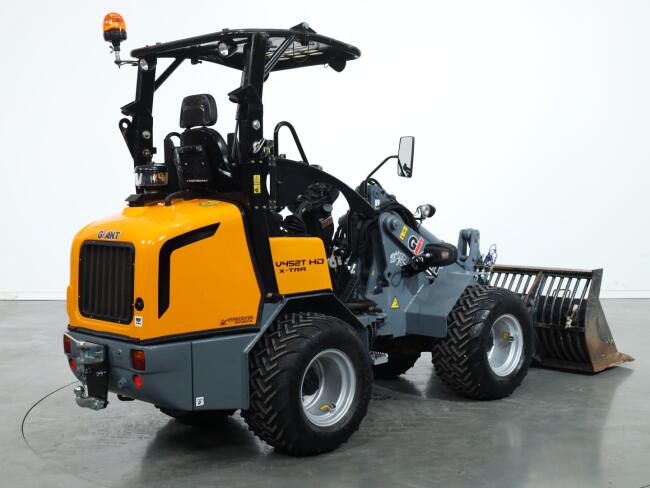 2019 Giant V452T X-tra HD VV1311 | Wiellader | Mini Shovel