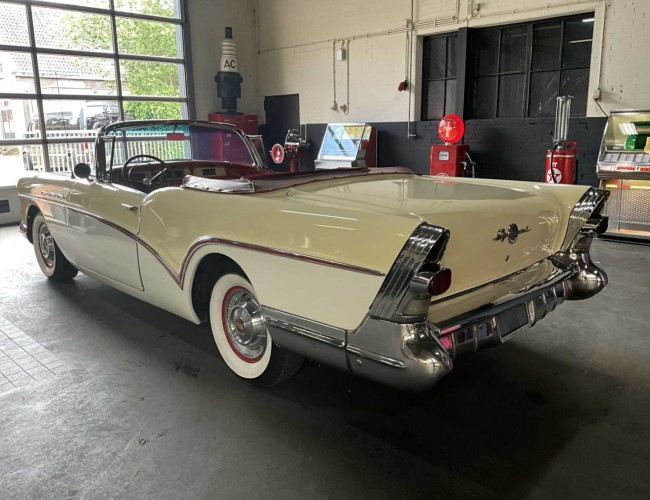 1957 Buick Series 50 Super Special Convertible LT560 | Transport | Auto's