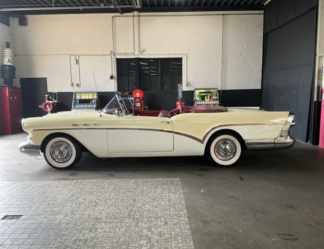 1957 Buick Series 50 Super Special Convertible LT560 | Transport | Auto's