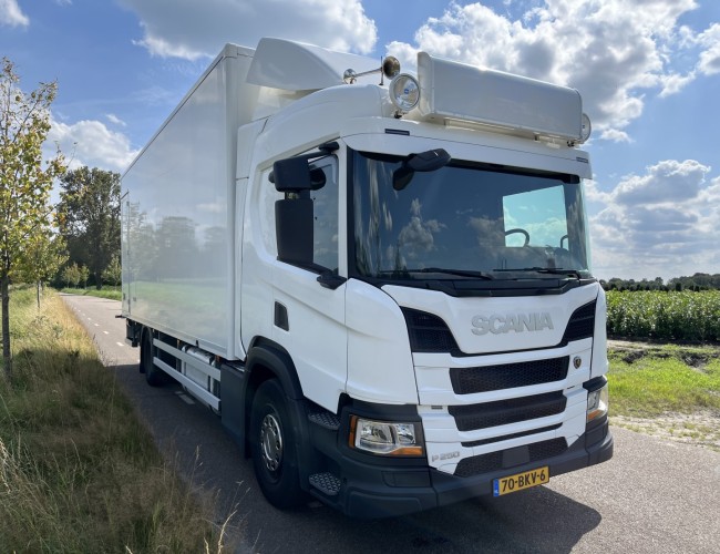 2018 Scania P250 4x2 Euro6 Bakwagen 7,60m Laadklep DV1247 | Transport | Vrachtwagen