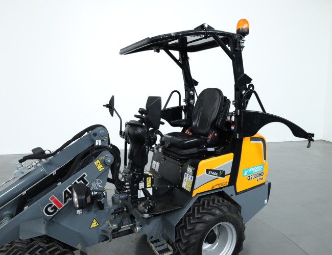 2023 Giant G2300 X-tra HD VV1424 | Wiellader | Mini Shovel