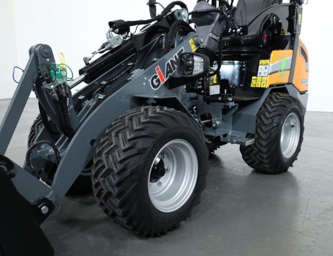 2025 Giant G2200E X-tra VK9689 | Wiellader | Mini Shovel