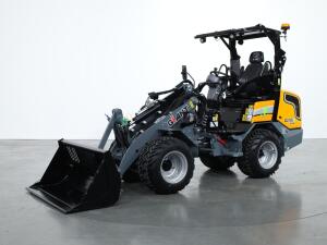 2025 Giant G2700E X-tra