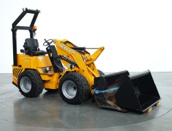 2011 Sherpa 300+ VK9796 | Wiellader | Mini Shovel