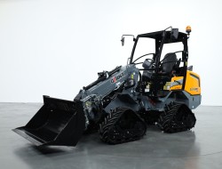 1 Giant G2700 TELE HD+ TRACKS ADV1155 | Wiellader | Mini Shovel