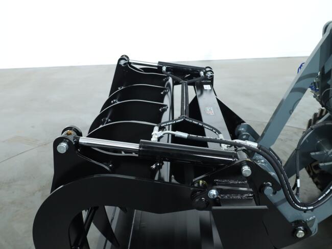 2025 Giant Puinbak met bovenklem 150cm (gesneden tanden) ADV1160 | Aanbouwdelen | Pelikaanbak