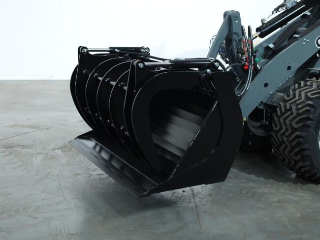 2025 Giant Puinbak met bovenklem 150cm (gesneden tanden) ADV1160 | Aanbouwdelen | Pelikaanbak