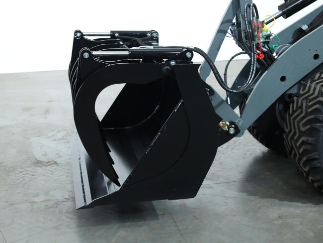 2025 Giant Puinbak met bovenklem 150cm (gesneden tanden) ADV1160 | Aanbouwdelen | Pelikaanbak