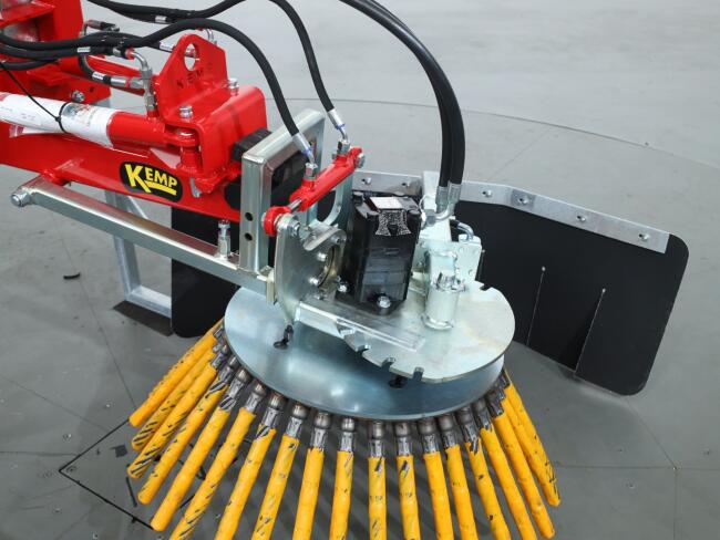 2025 Kemp Onkruidborstel Hydr + Hydr kantelen Giant (arm:650) ADV1292 | Aanbouwdelen | Onkruidborstel