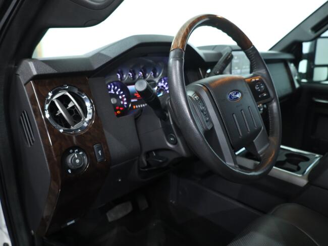 2015 Ford F250 Super Duty Platinum V8 6.2L Lariat Benzine VT809 | Transport | Auto's