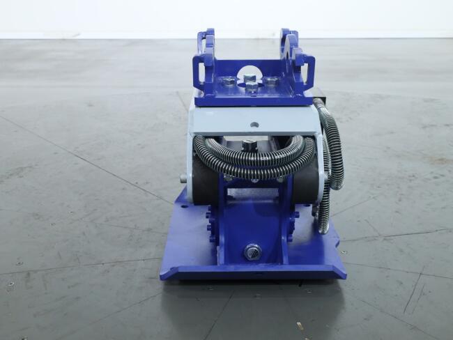 2025 Saes HST007 RM CW05 Trilblok Minigraver VK10190 | Aanbouwdelen | Trilblok