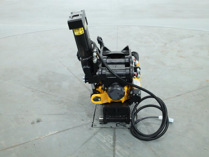2025 Engcon EC204 Tiltrotator KX027-4 - CW05 SS9 VK10394 | Aanbouwdelen | Draaikantelstuk