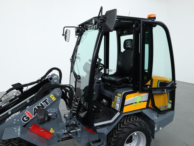 2025 Giant G2700E X-tra (Cabine) VV1515 | Wiellader | Mini Shovel