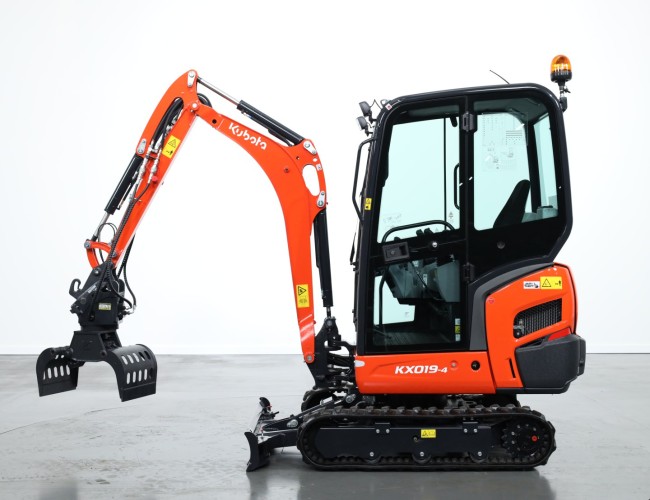 1 Kubota KX019-4 Hi-Spec ADV17 | Graafmachine | Minigraver