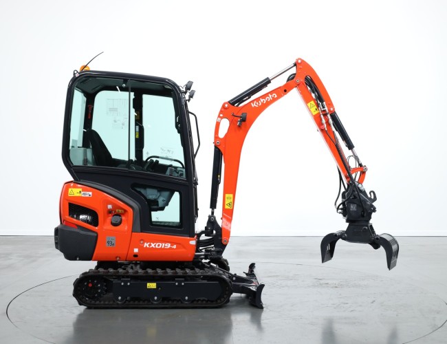 1 Kubota KX019-4 Hi-Spec ADV17 | Graafmachine | Minigraver